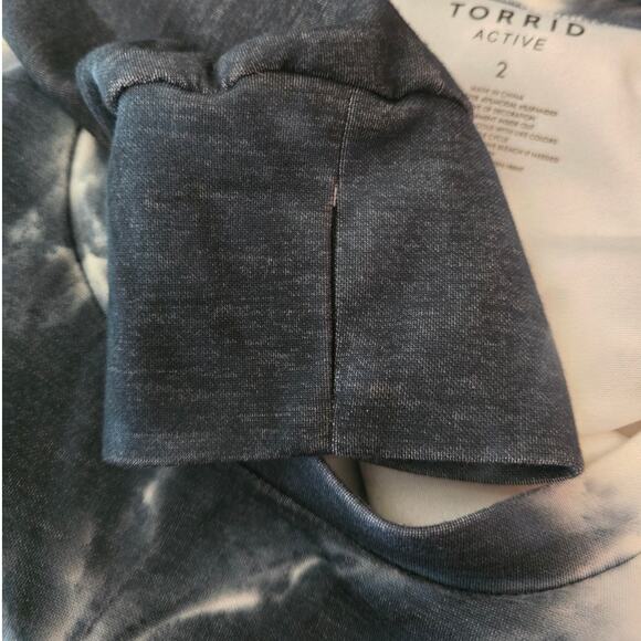 Torrid Active Navy Blue White Tie Dye Athletic Winter Thumb Hole Sweatshirt 2/2X - Picture 3 of 5